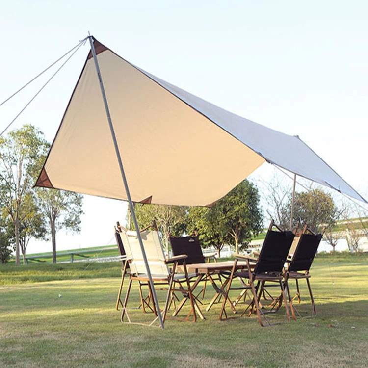 La tenda di campeggio della spiaggia del poliestere antivento 210t espone al sole l'ombra del riparo il pop-up impermeabile di campeggio che espone al sole i ripari