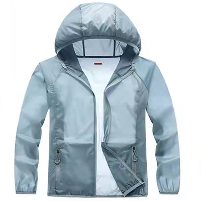 Abbigliamento a prova di Sun della pelle di resistenza all'acqua 96% della luce di Upf 50+ di protezione uv Rapido-asciutta di nylon della protezione solare