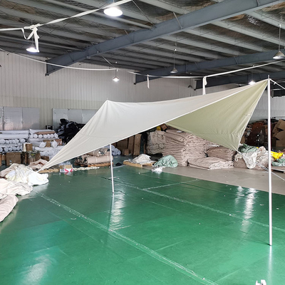La spiaggia di campeggio del tubo del ferro del poliestere della tenda 210T di Sun di pop-up espone al sole la tenda di riparo