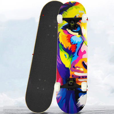 Skateboard con cuscinetti per stampa a trasferimento di calore per attrezzature per l'intrattenimento all'aperto con ruote in PU